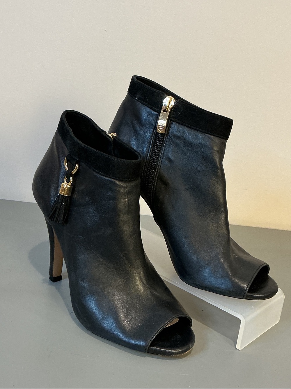 Vince Camuto Keeva Black Peep-Toe Tassel Ankle Booties, size 6.5